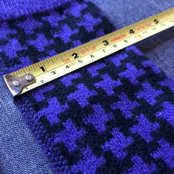 Purple Fingerless Gloves and Scrunchie - Picture 7 of 8